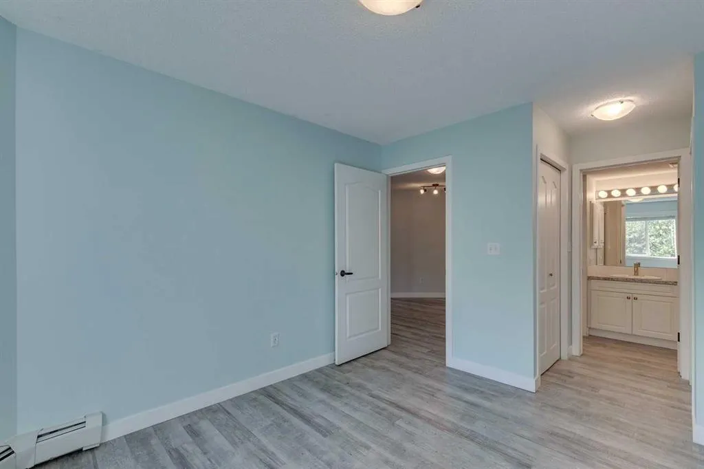 30 Sierra Morena Mews SW, #215