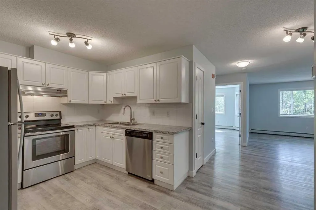 30 Sierra Morena Mews SW, #215