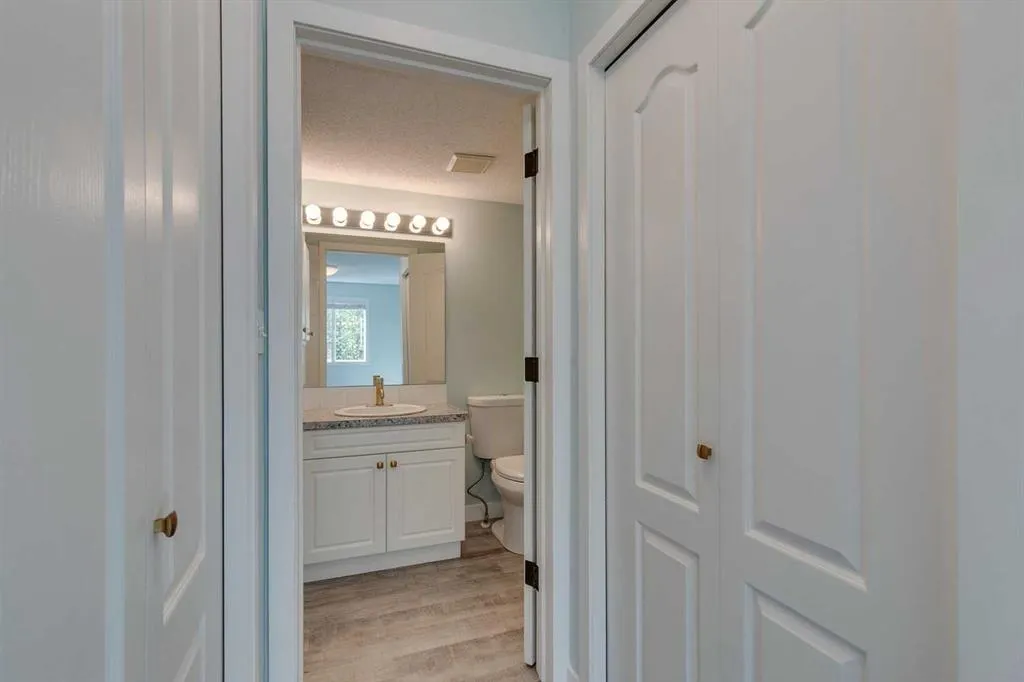30 Sierra Morena Mews SW, #215