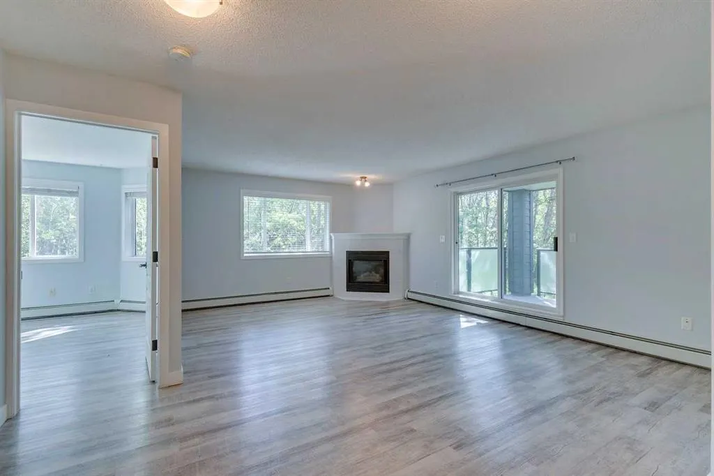 30 Sierra Morena Mews SW, #215