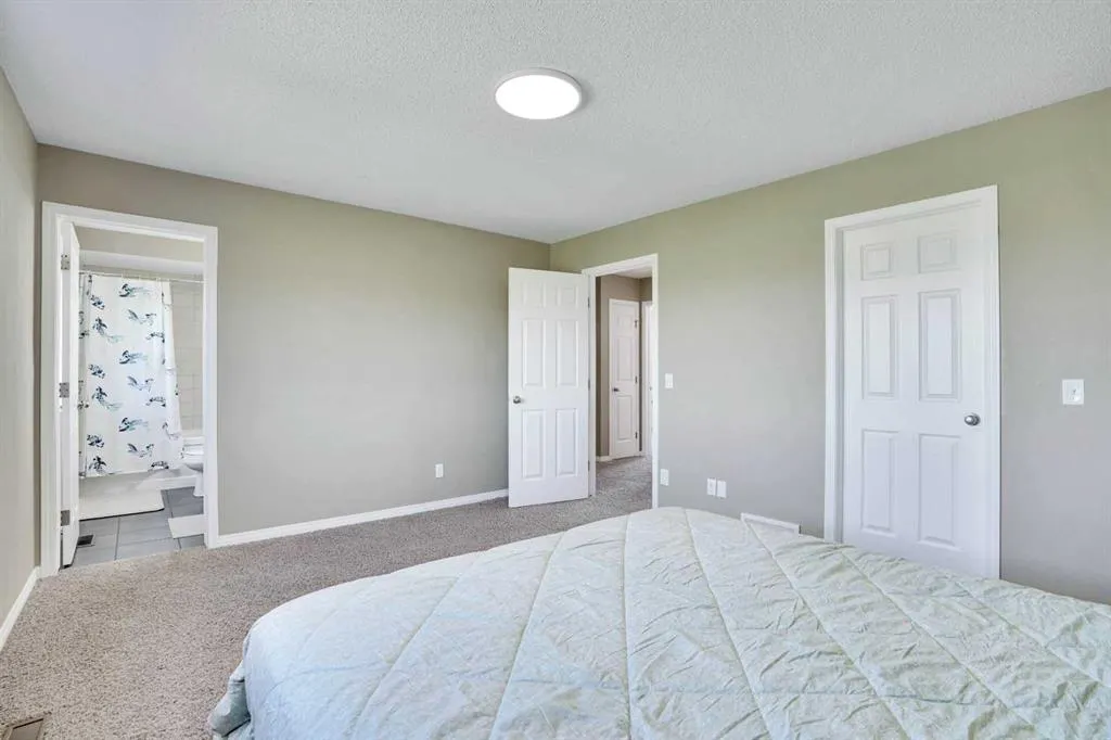 174 Windstone Avenue SW