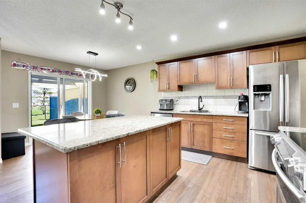 174 Windstone Avenue SW