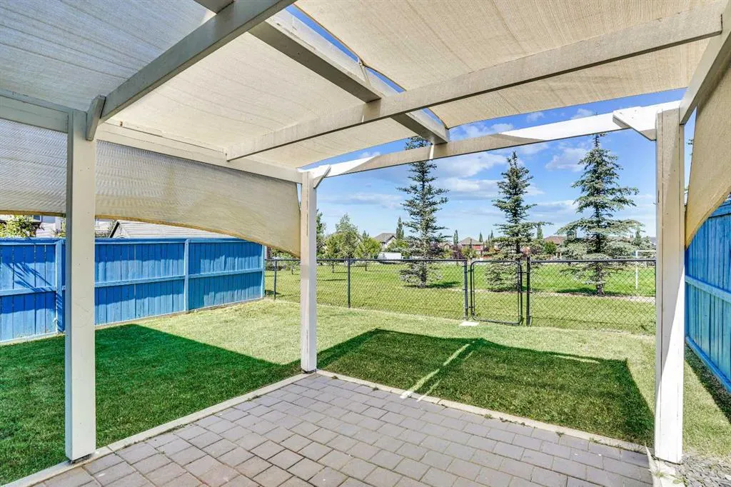 174 Windstone Avenue SW