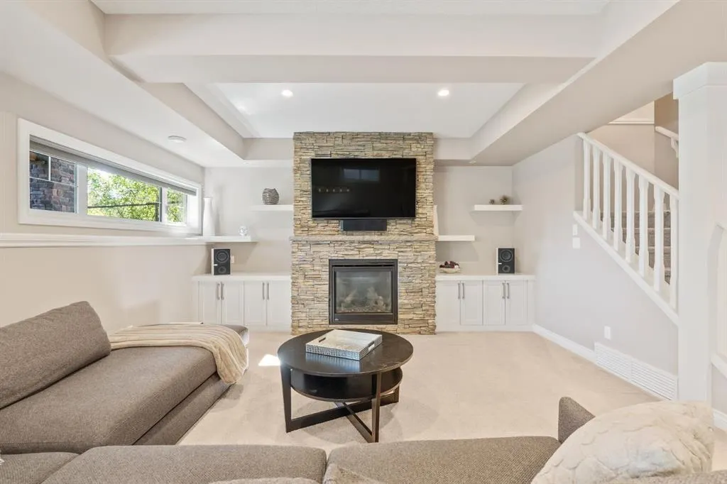 168 Aspen Summit Drive SW