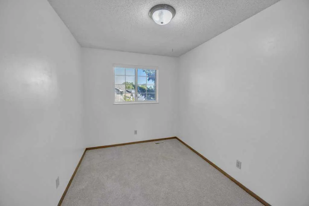 67 Martinwood Road NE