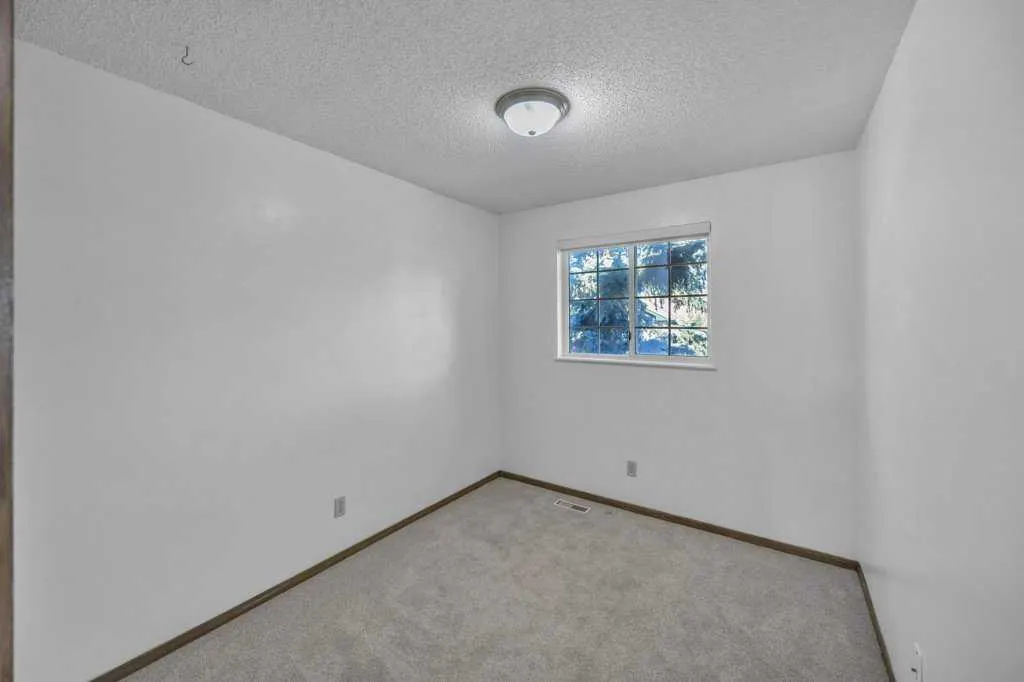 67 Martinwood Road NE