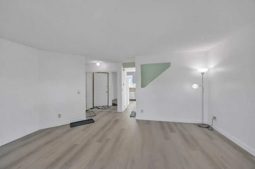 67 Martinwood Road NE