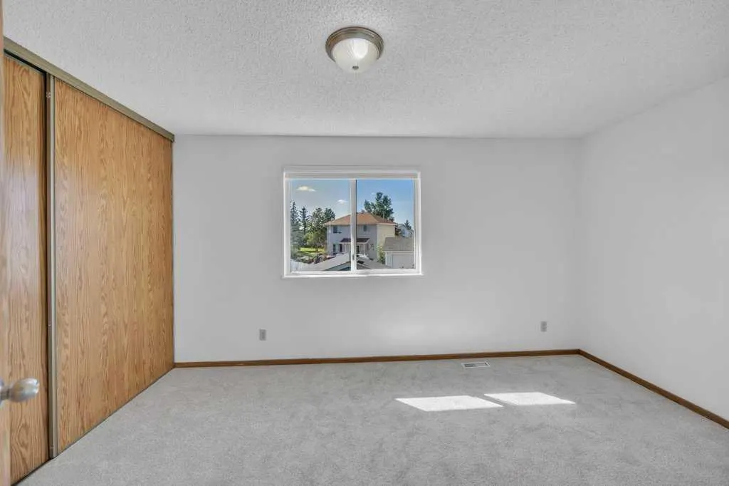67 Martinwood Road NE