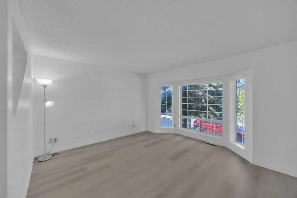 67 Martinwood Road NE
