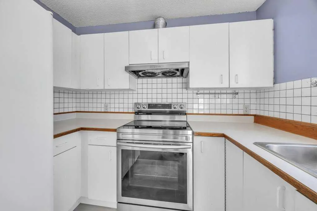 67 Martinwood Road NE