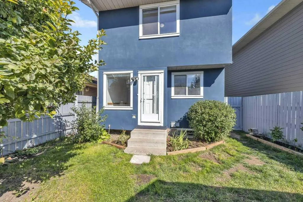 67 Martinwood Road NE