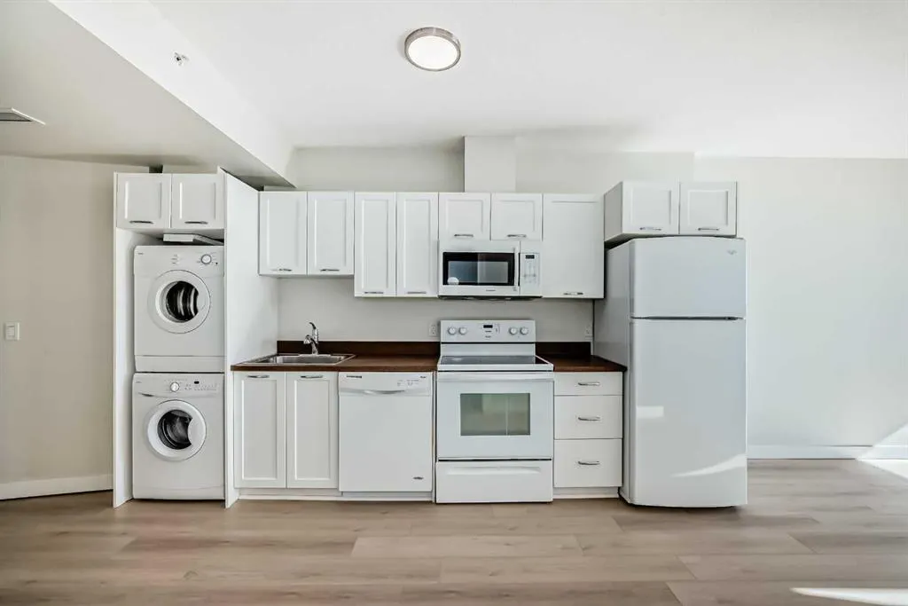 3820 Brentwood Road NW, #207