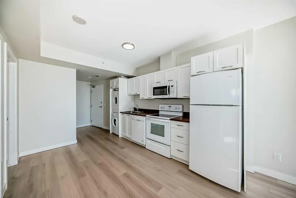 3820 Brentwood Road NW, #207