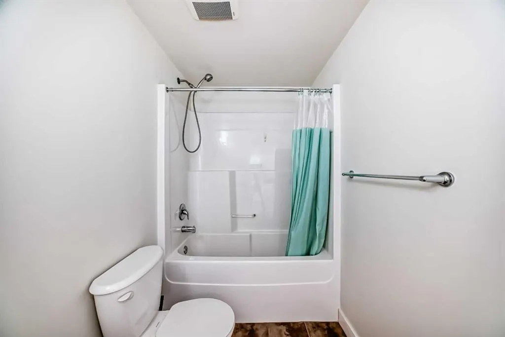 3820 Brentwood Road NW, #207