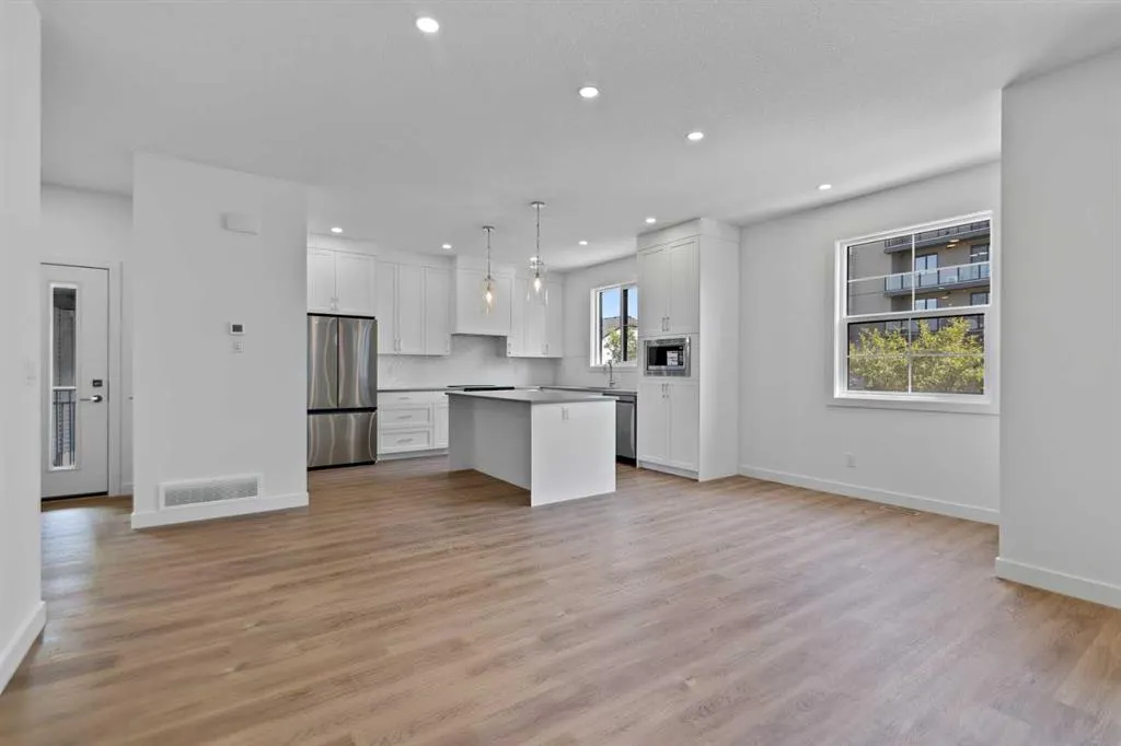 201 Cooperswood Green SW, #1102