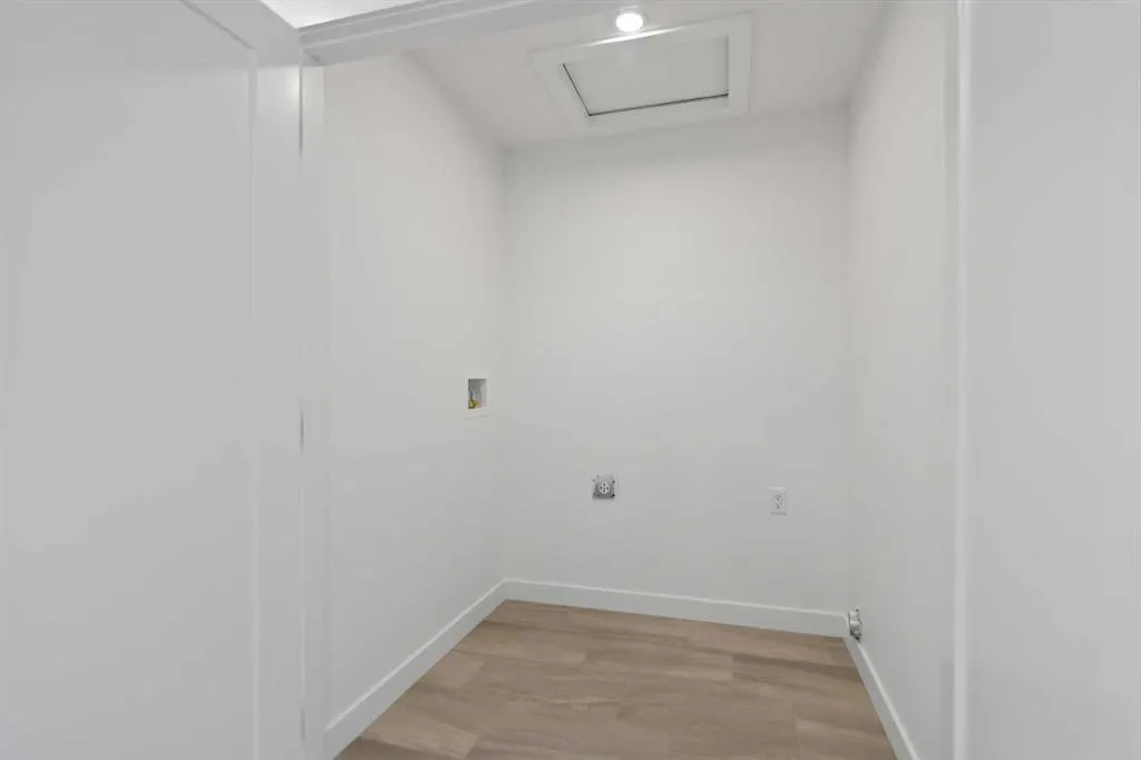 201 Cooperswood Green SW, #1102