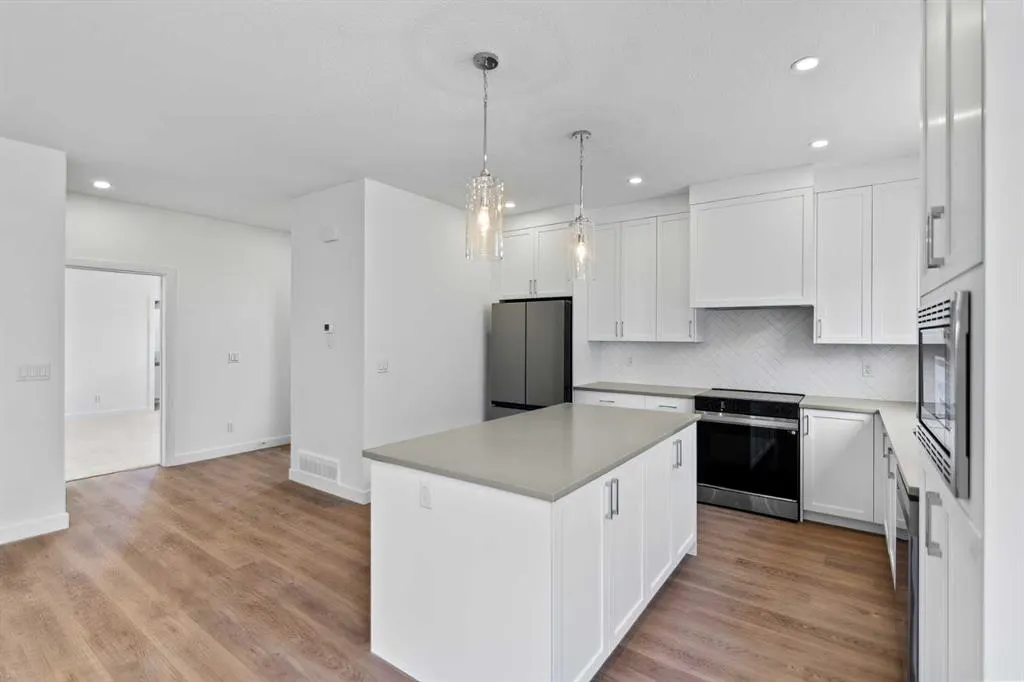201 Cooperswood Green SW, #1102