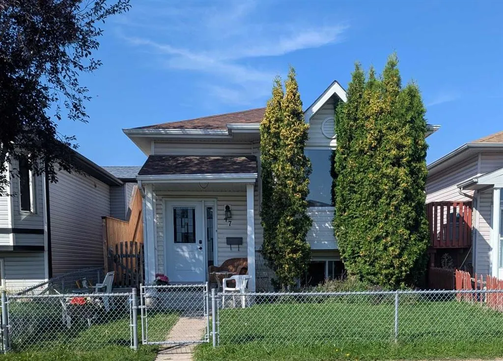 47 Applemead Court SE