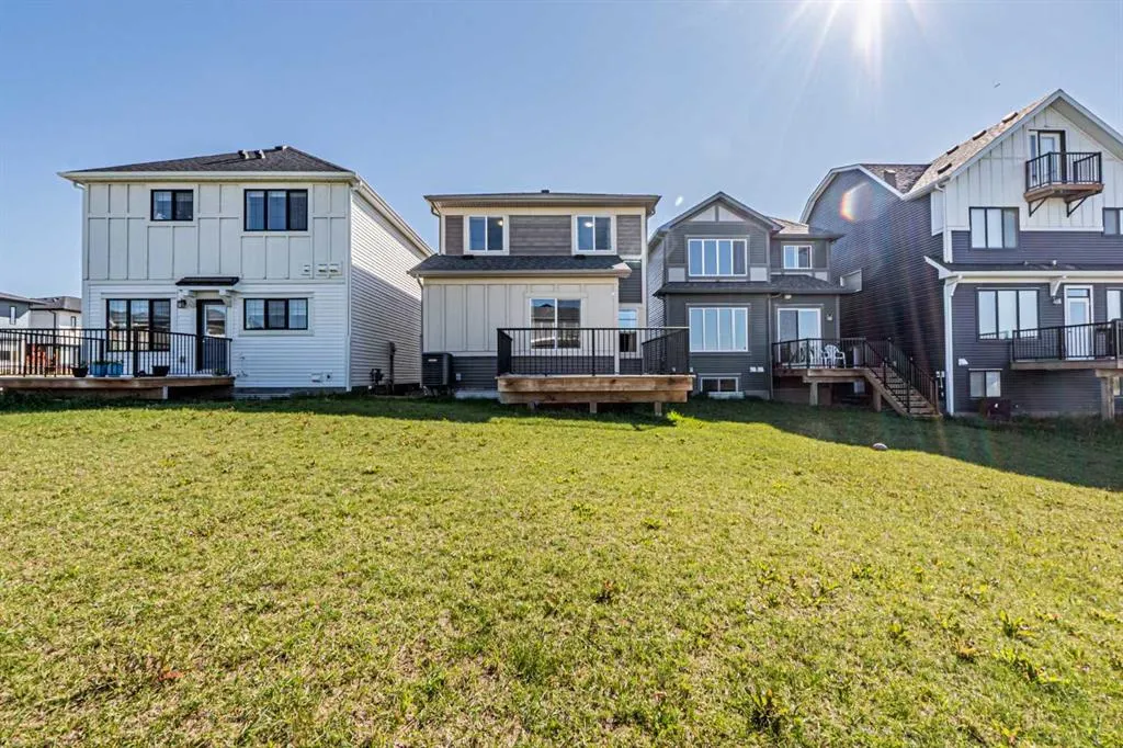 11 Homestead Close NE