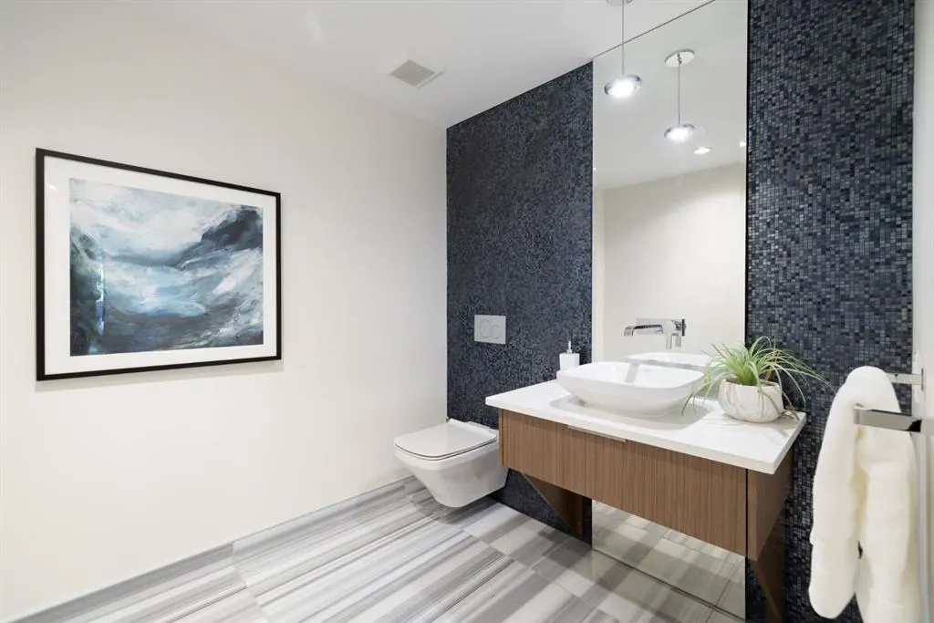 88 Waterfront Mews SW, #101