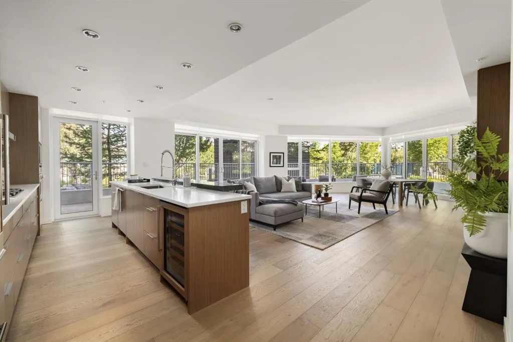 88 Waterfront Mews SW, #101