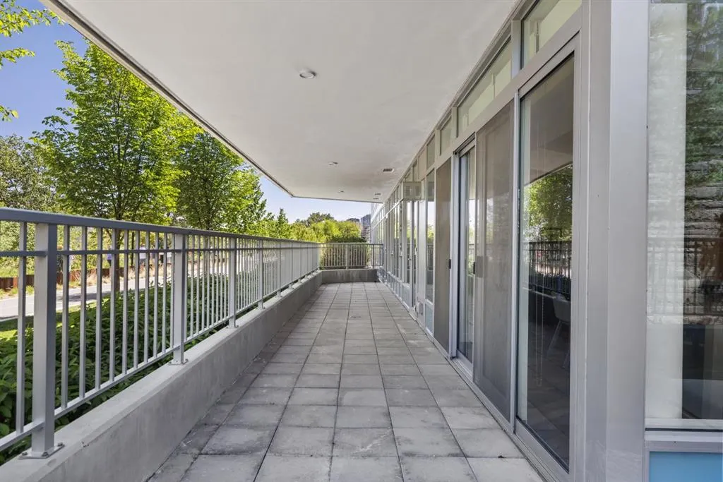 88 Waterfront Mews SW, #101