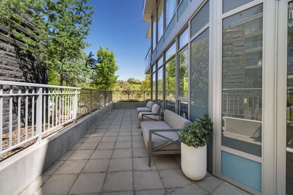 88 Waterfront Mews SW, #101