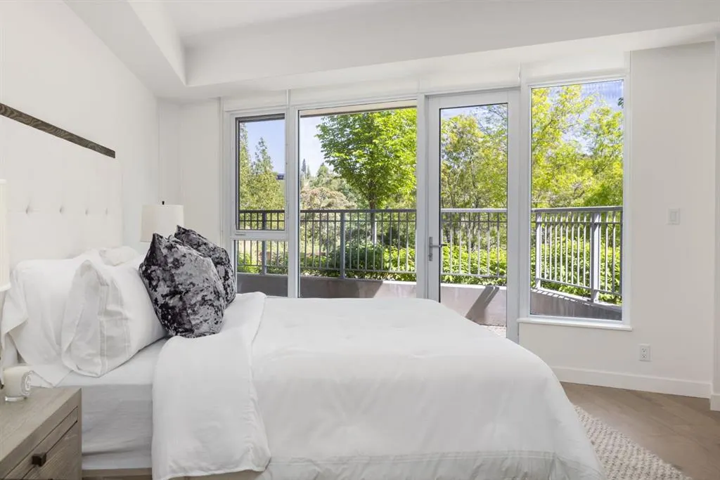 88 Waterfront Mews SW, #101
