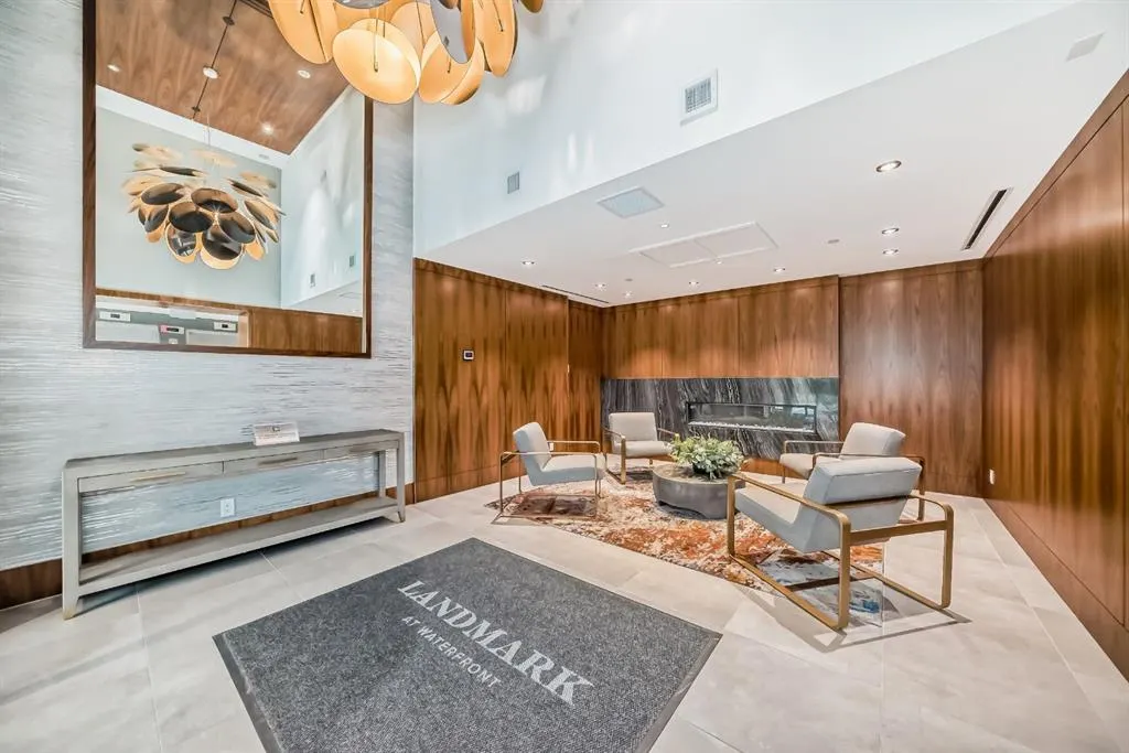 88 Waterfront Mews SW, #101