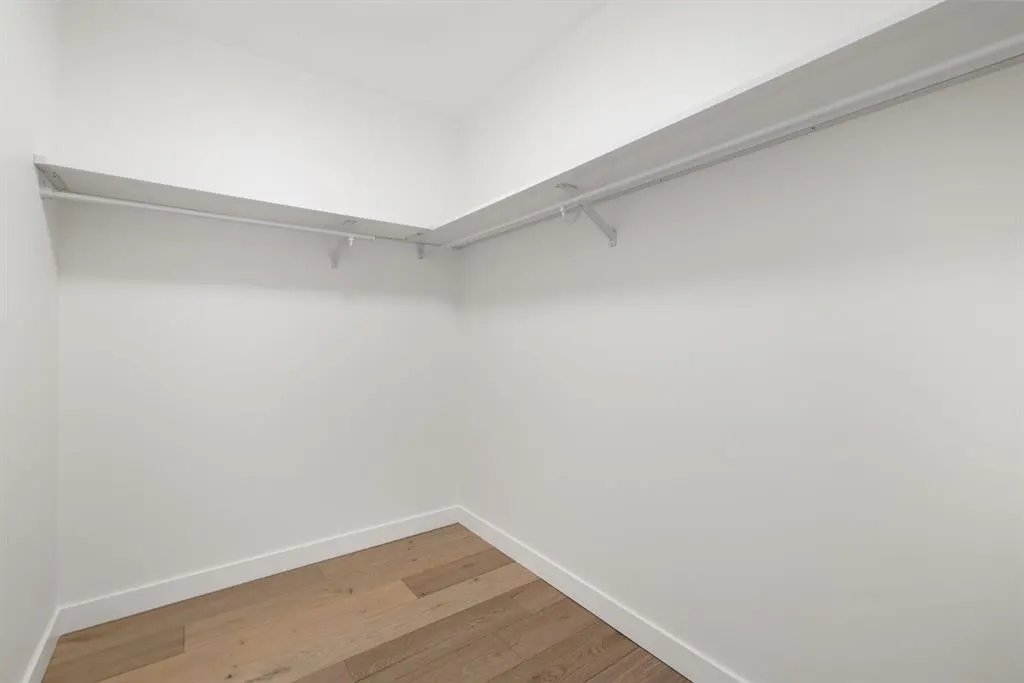 88 Waterfront Mews SW, #101