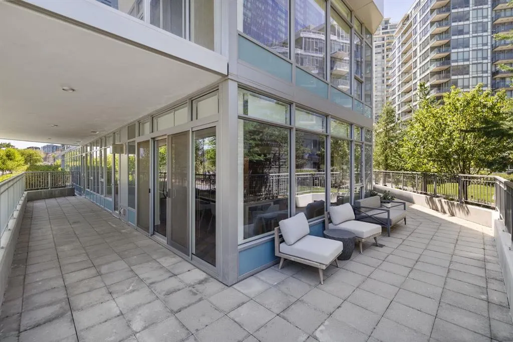 88 Waterfront Mews SW, #101