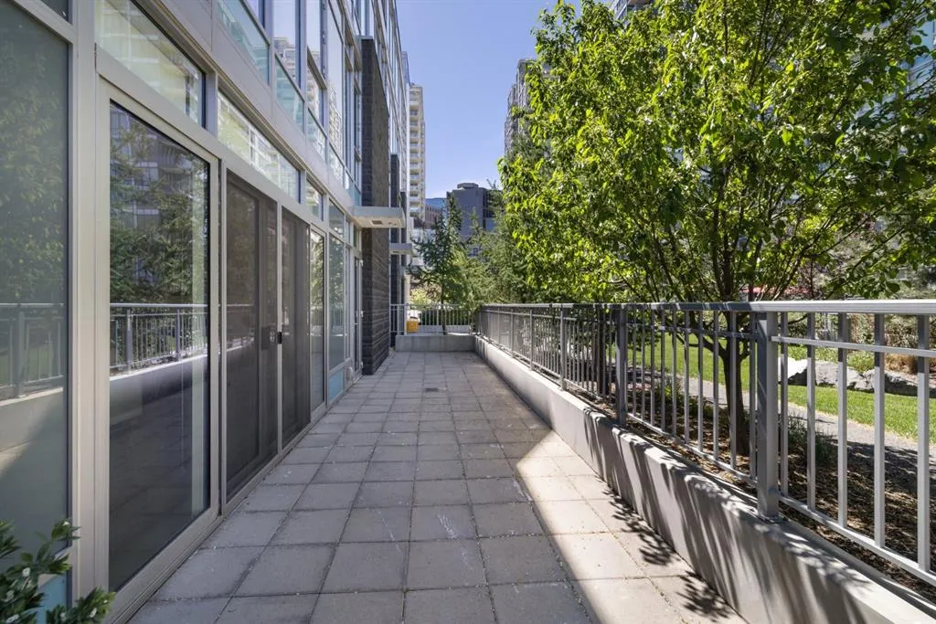 88 Waterfront Mews SW, #101