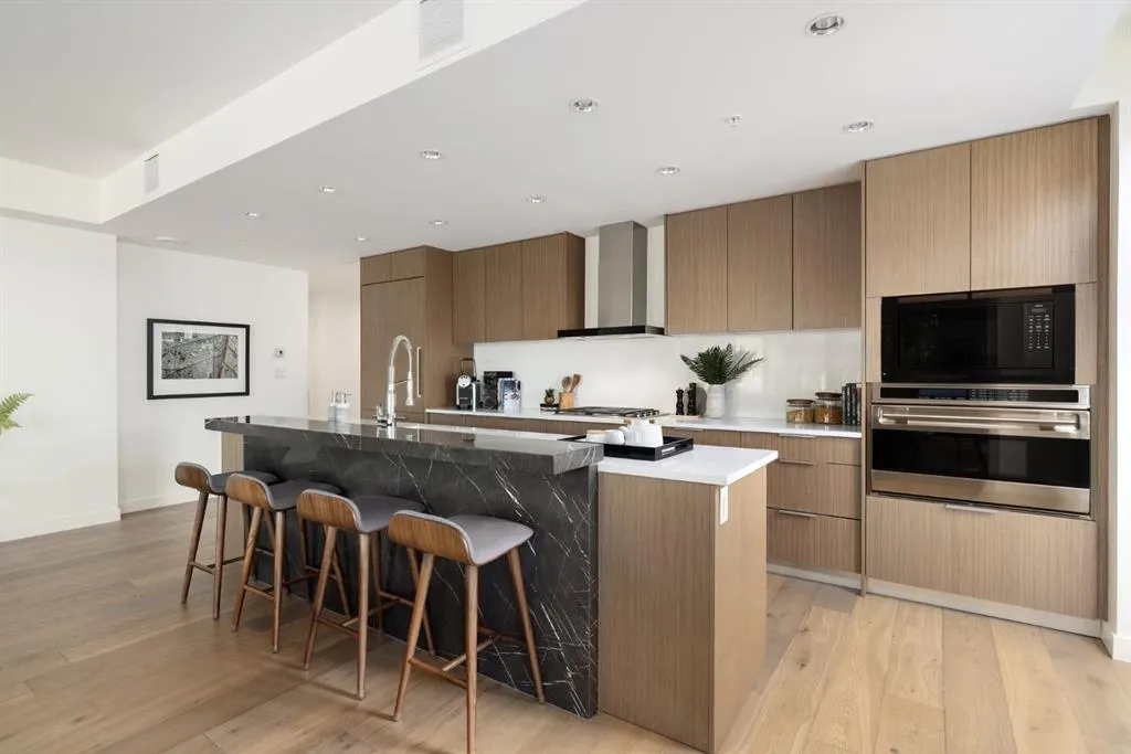 88 Waterfront Mews SW, #101