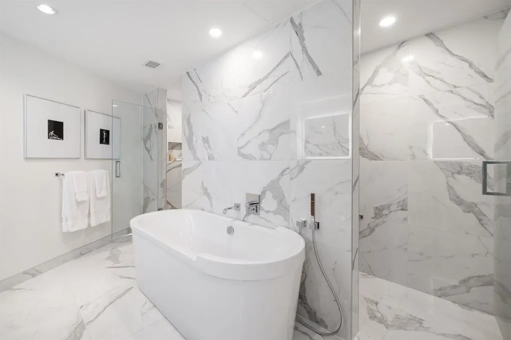 88 Waterfront Mews SW, #102
