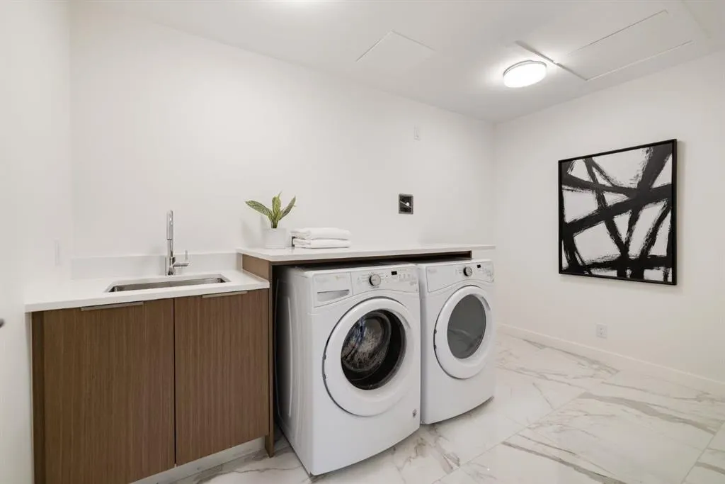 88 Waterfront Mews SW, #102