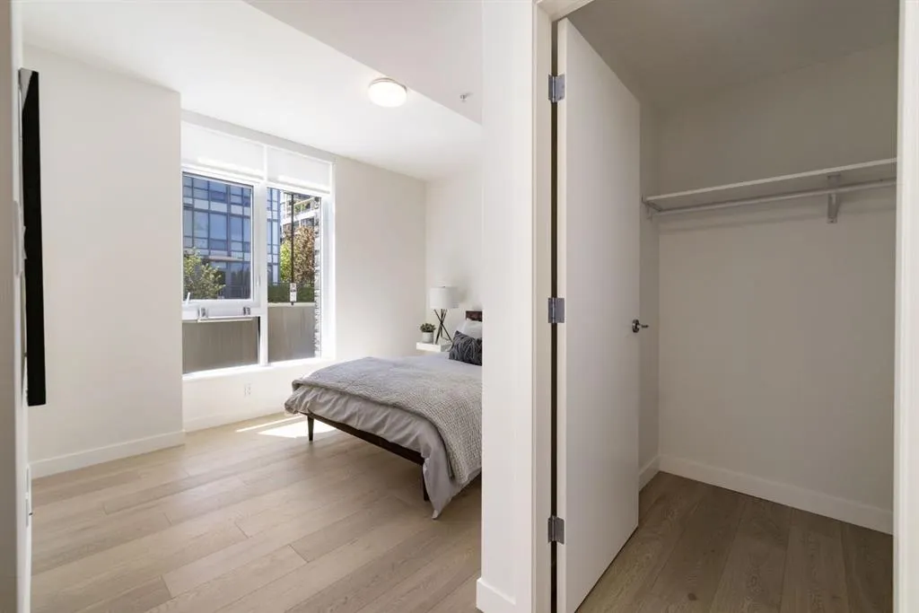 88 Waterfront Mews SW, #102