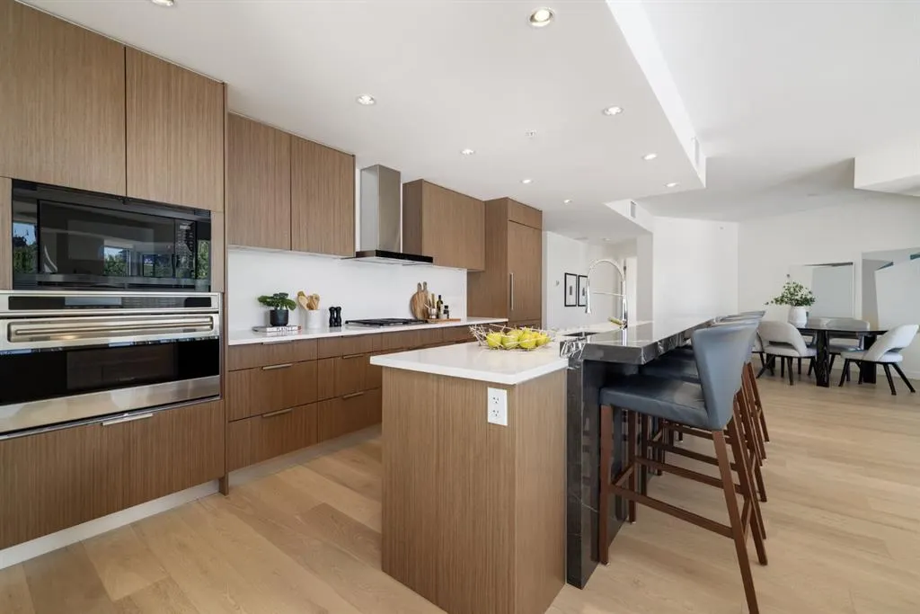 88 Waterfront Mews SW, #102