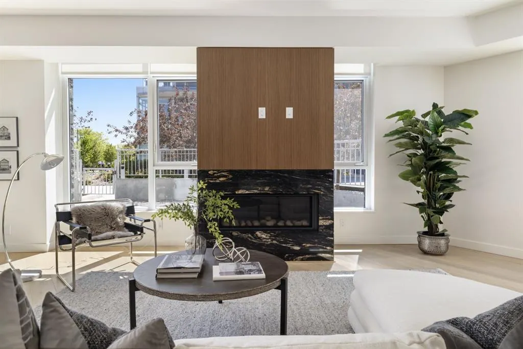 88 Waterfront Mews SW, #102