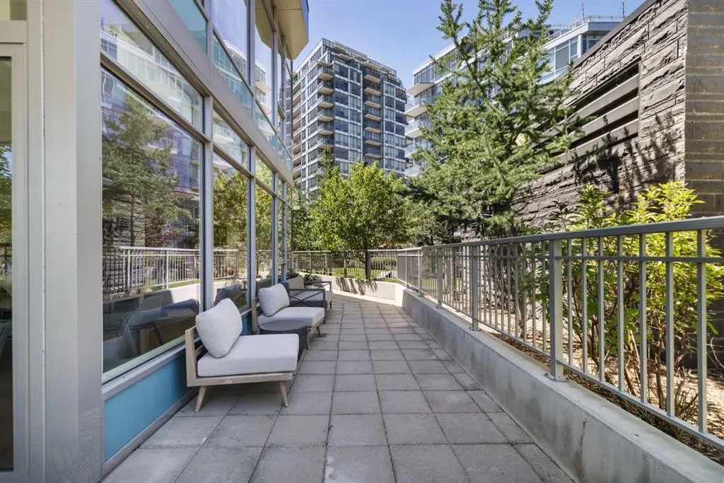 88 Waterfront Mews SW, #102