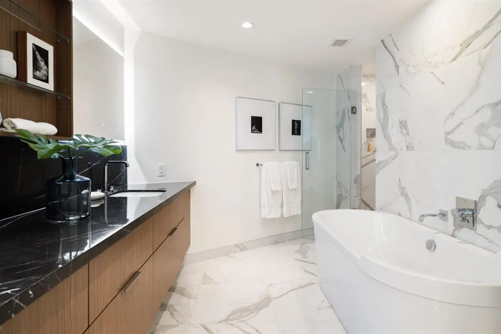 88 Waterfront Mews SW, #102