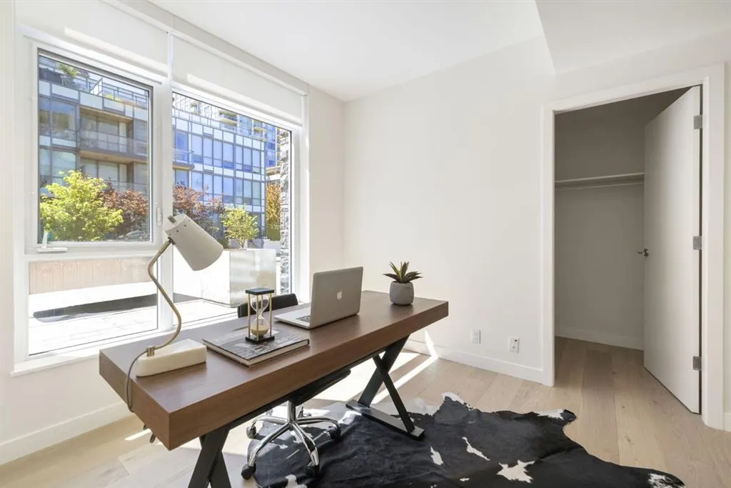 88 Waterfront Mews SW, #102