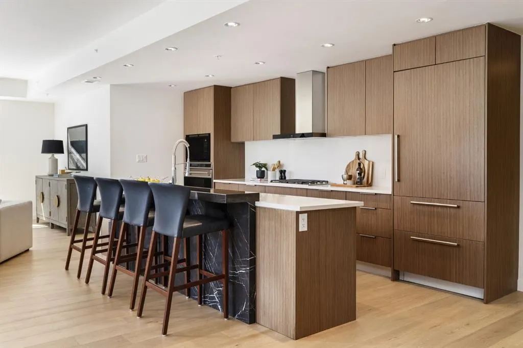 88 Waterfront Mews SW, #102