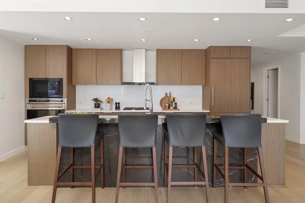 88 Waterfront Mews SW, #102