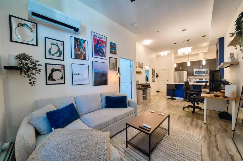10 Mahogany Mews SE, #116