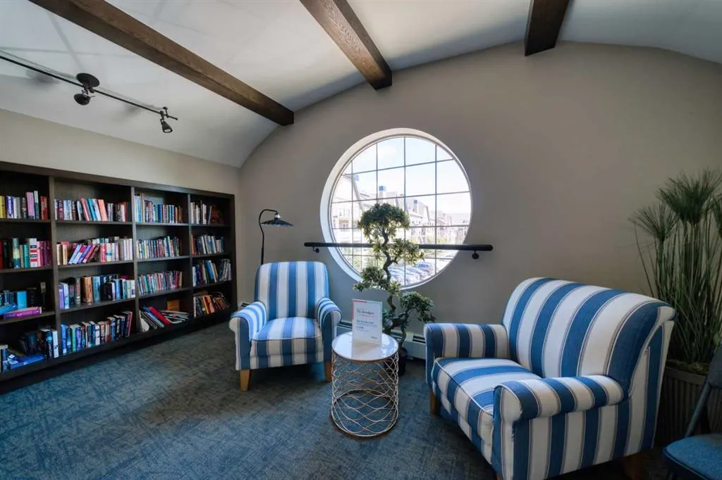 10 Mahogany Mews SE, #116