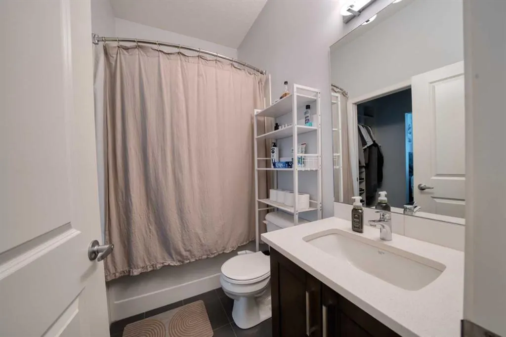 10 Mahogany Mews SE, #116