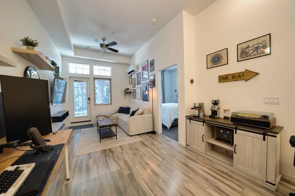 10 Mahogany Mews SE, #116