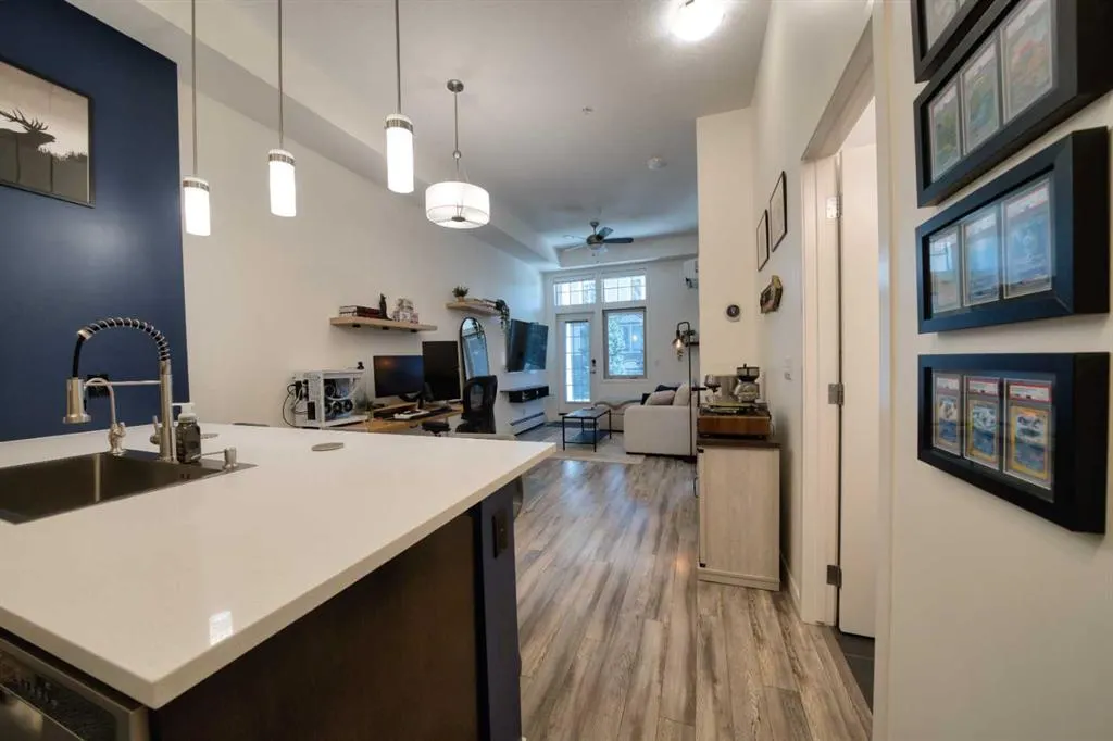 10 Mahogany Mews SE, #116