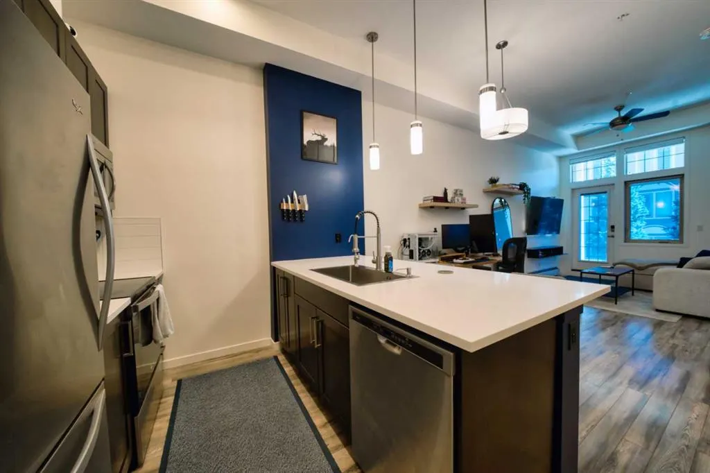 10 Mahogany Mews SE, #116