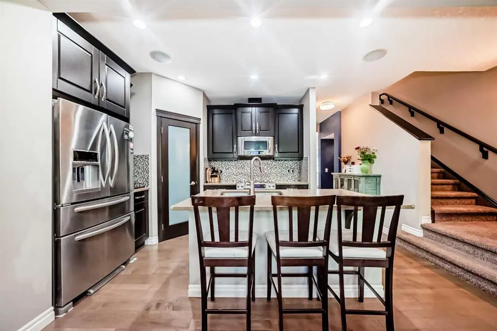 582 River Heights Crescent